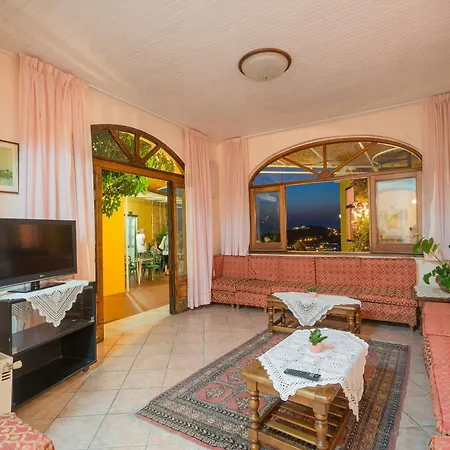 Monti Hotel