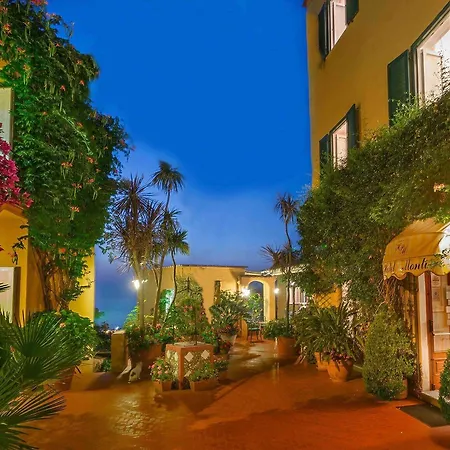 Monti Hotel 3*