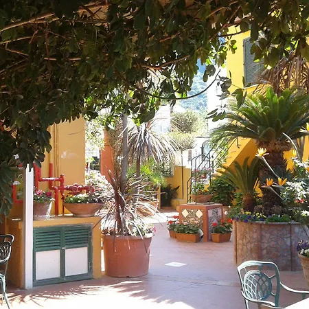 Monti Hotel 3*