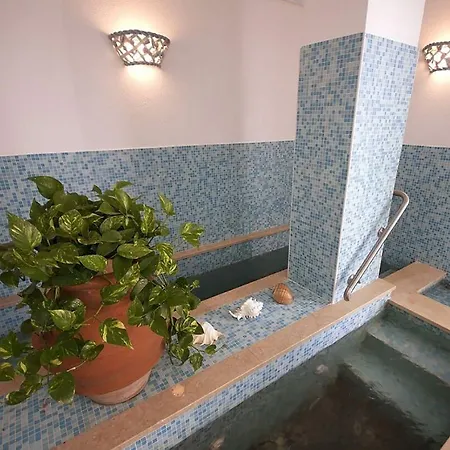 Hotel Monti