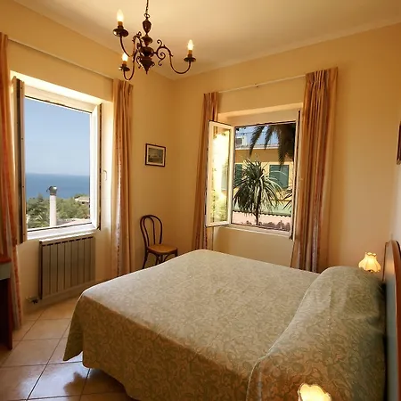 Monti Hotel 3*